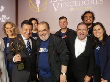 Fundação Projeto Pescar recebe o prêmio Líderes e Vencedores